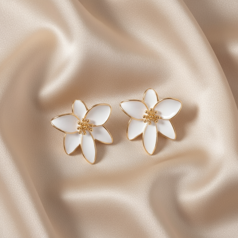 White Daisy Stud Earrings